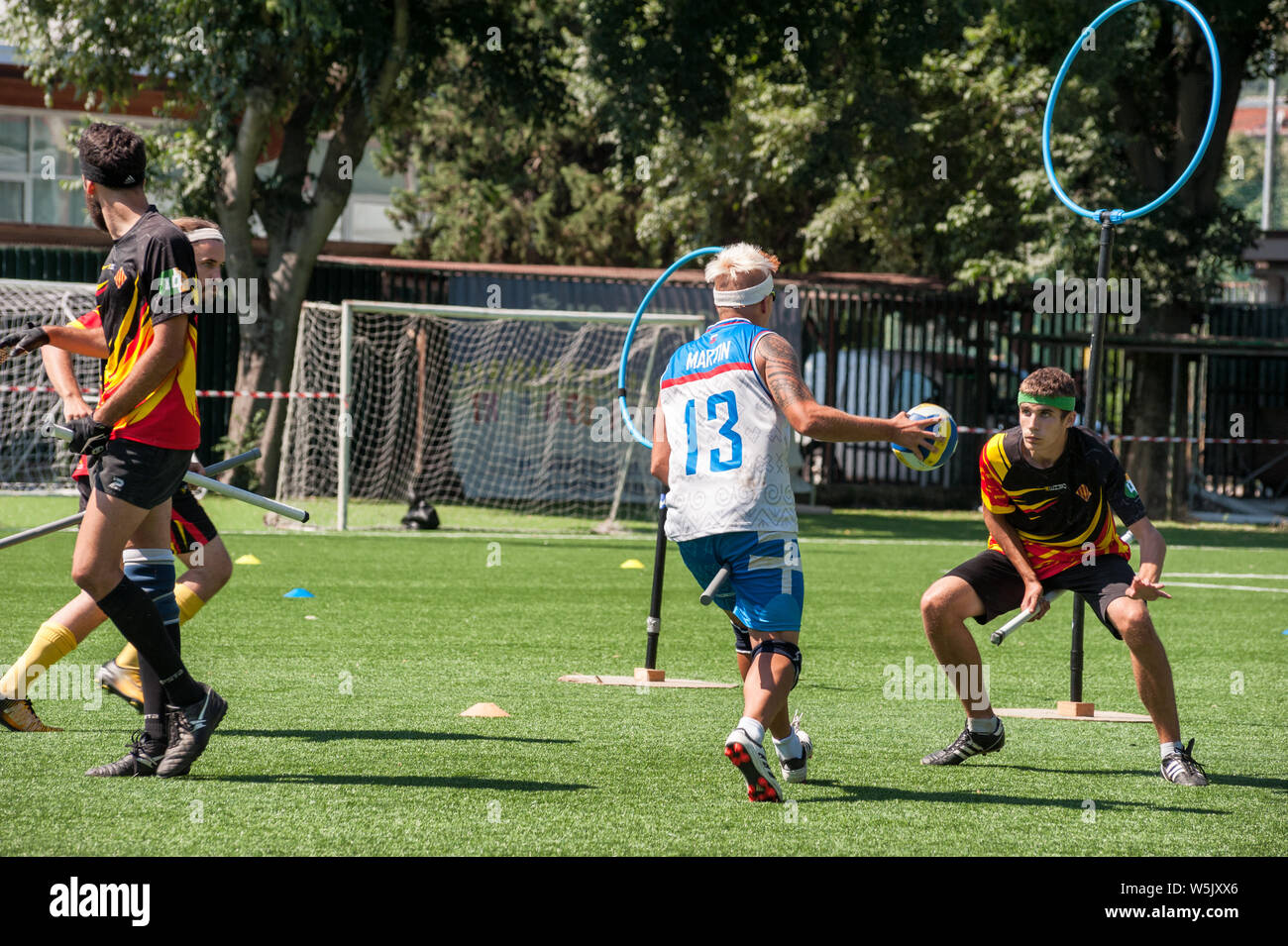 Florence, Italie - 2018, 30 juin : les joueurs de Quidditch lors d'un match à la Coupe du Monde 2018 IQA. Banque D'Images