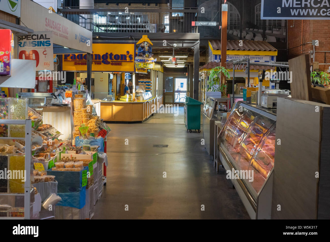 Fleuve Saint-Laurent est un lieu idéal pour acheter les produits frais et de meilleure qualité de la nourriture dans le centre-ville de Toronto. Banque D'Images