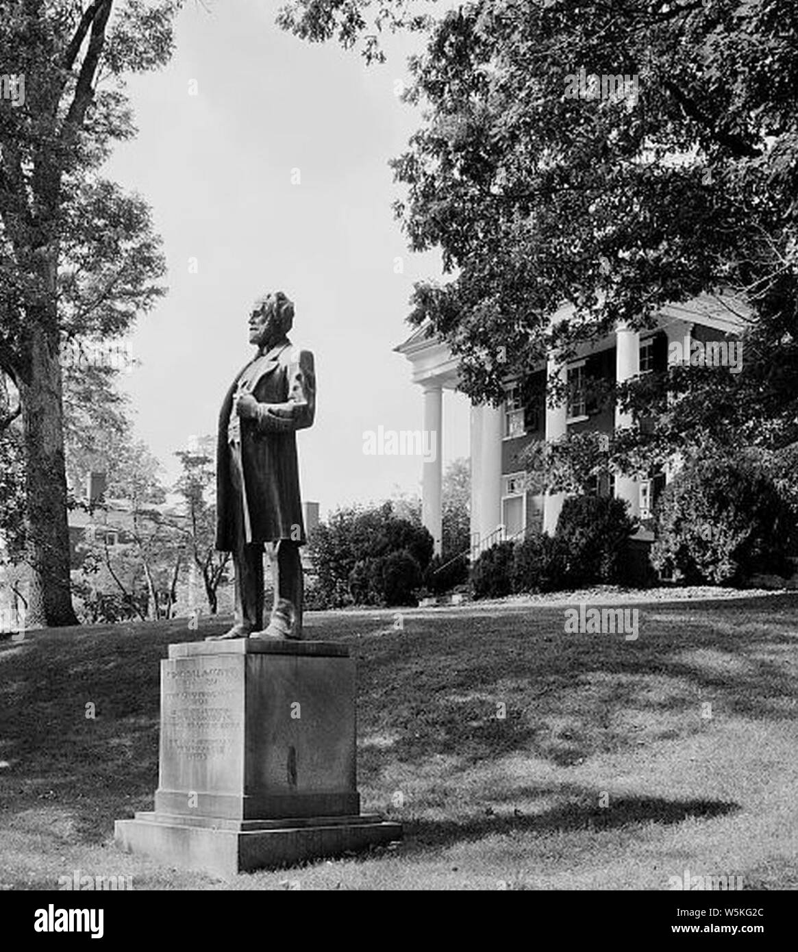 Cyrus McCormick statue Université de Washington and Lee Lexington Virginia. Banque D'Images