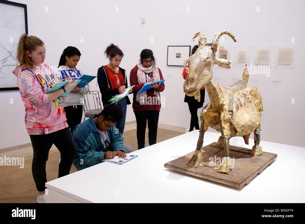 PARIS - 6 déc 2018 - Les étudiants en visite au musée national Picasso, Paris, France Banque D'Images