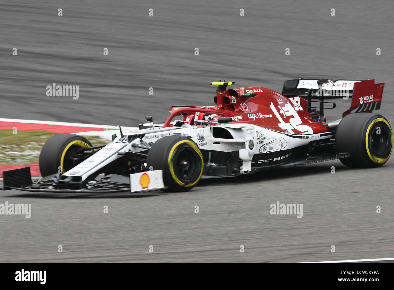 Pilote de Formule 1 Italien Antonio Giovinazzi Ferrari de course d'Alfa Romeo en compétition au cours de la Formule 1 Grand Prix de Chine 2019 Heineken au Shang Banque D'Images