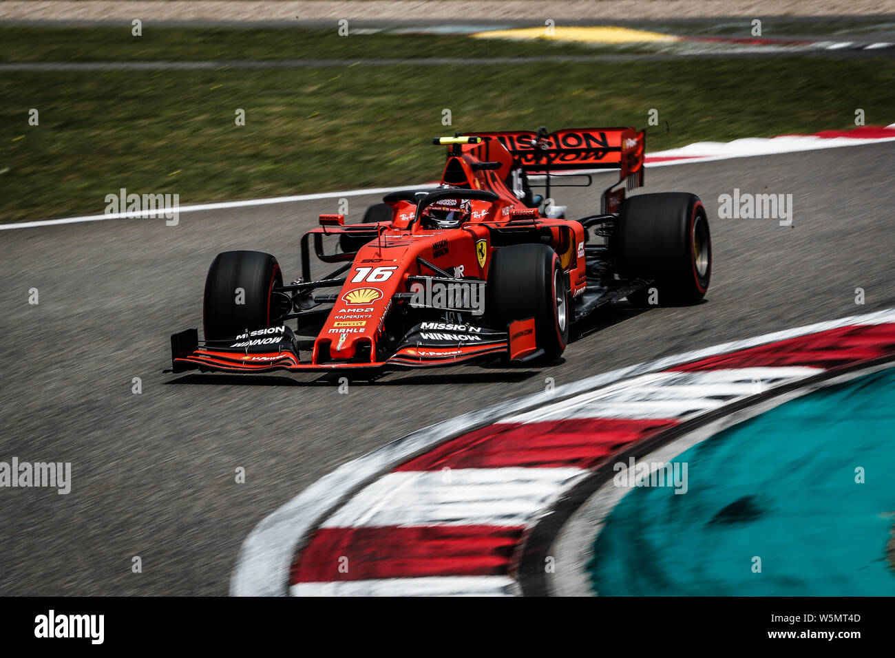 Pilote automobile monégasque Charles Leclerc de la Scuderia Ferrari en compétition au cours de la séance de qualifications de la Formule 1 Grand Prix de Chine Heineken Banque D'Images
