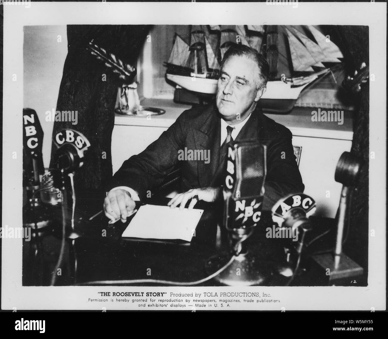 Franklin D. Roosevelt ayant une conversation au coin du feu dans la région de Washington, D.C. Banque D'Images