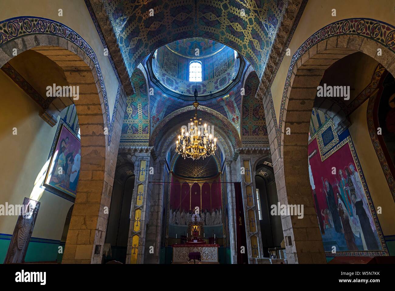Autel avec dôme de lumière, Cathédrale Arménienne, Lviv, Ukraine Banque D'Images