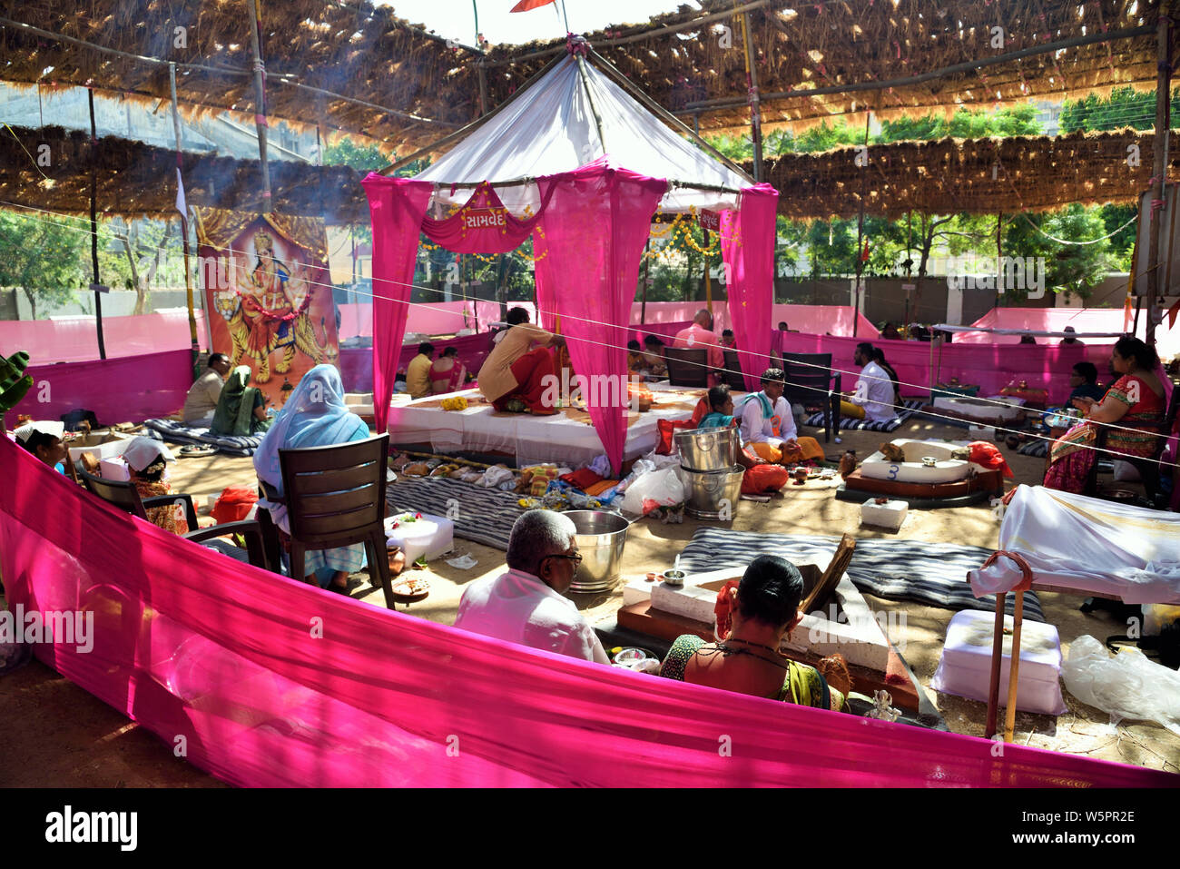 Déesse hindoue Durga puja (cérémonie Abu Dhabi Gujarat Inde Asie Banque D'Images Déesse hindoue Durga puja (cérémonie Abu Dhabi Gujarat Inde Asie Banque D'Images