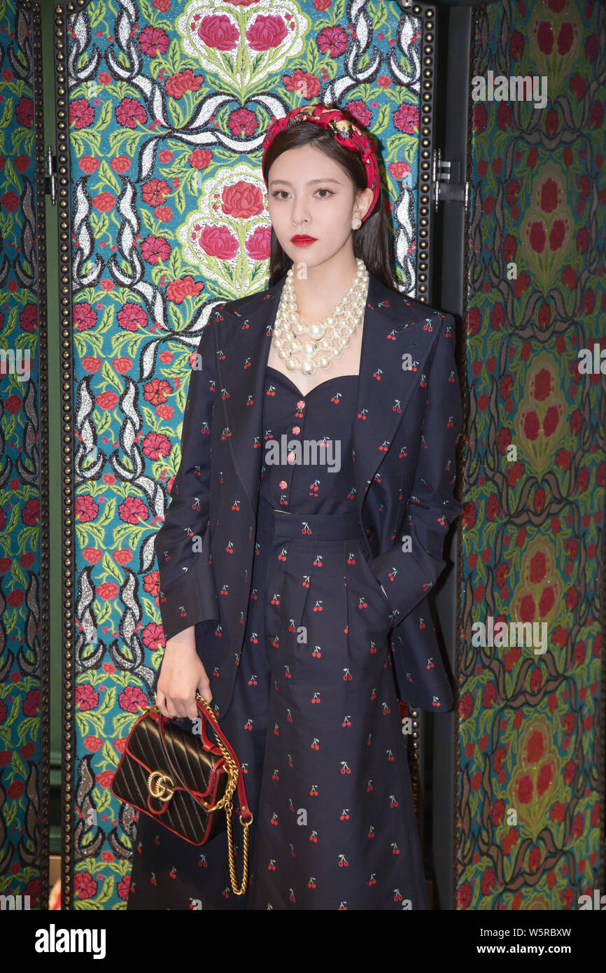 L'actrice chinoise nés en Australie Chanson Yanfei, également connu sous le  nom de Cecilia Boey, assiste à la cérémonie d'ouverture d'une boutique Gucci  store à Beijing, Chine, 27 Photo Stock - Alamy