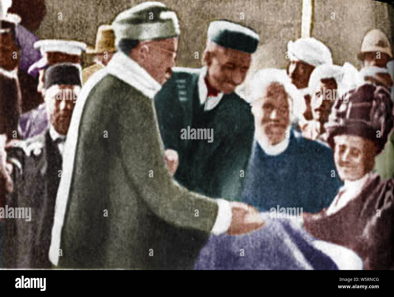 Gopal Krishna Gokhale et Mahatma Gandhi lors de la visite en Afrique du Sud 22 octobre 1912 ancienne image vintage 1900s Banque D'Images