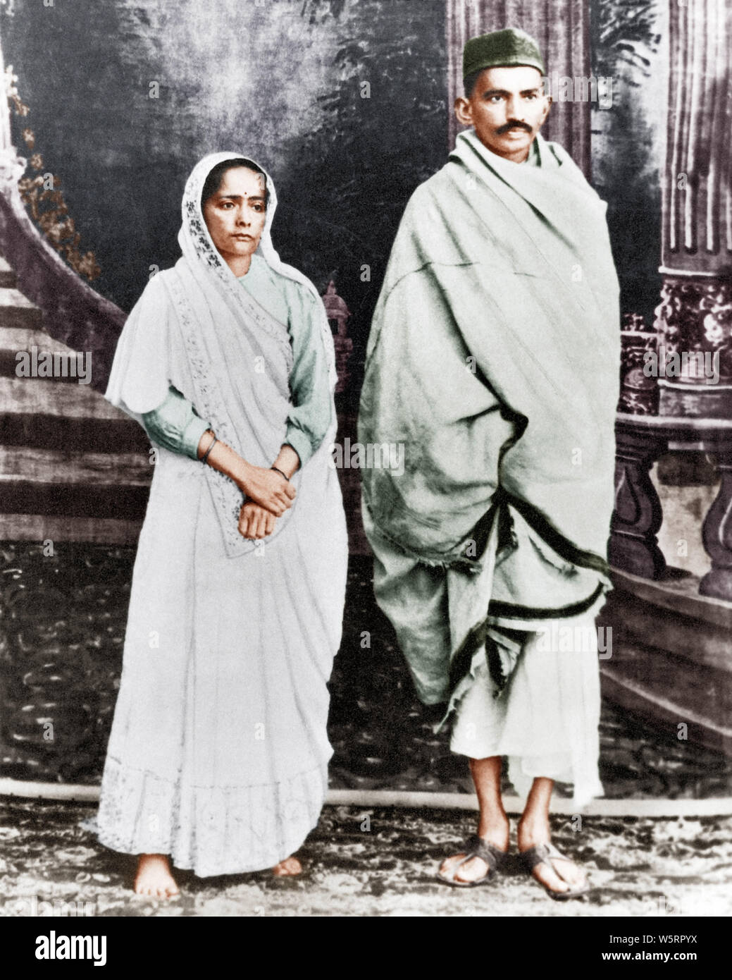 Kasturba Gandhi et Mahatma Gandhi après le retour en Inde 1915 ancienne image vintage 1900s Banque D'Images