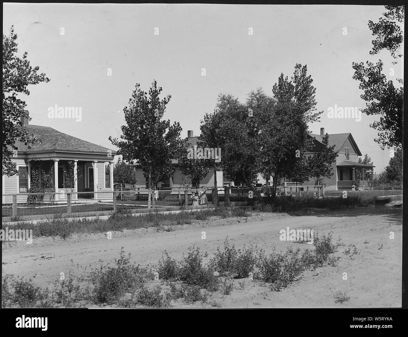 De nouvelles résidences de la ville de Mitchell, Nebr. ; Portée et contenu : la photo d'un volume d'une série d'albums de photos documentant la construction de barrage de Pathfinder et d'autres unités sur le projet North Platte dans le Wyoming et le Nebraska. Banque D'Images