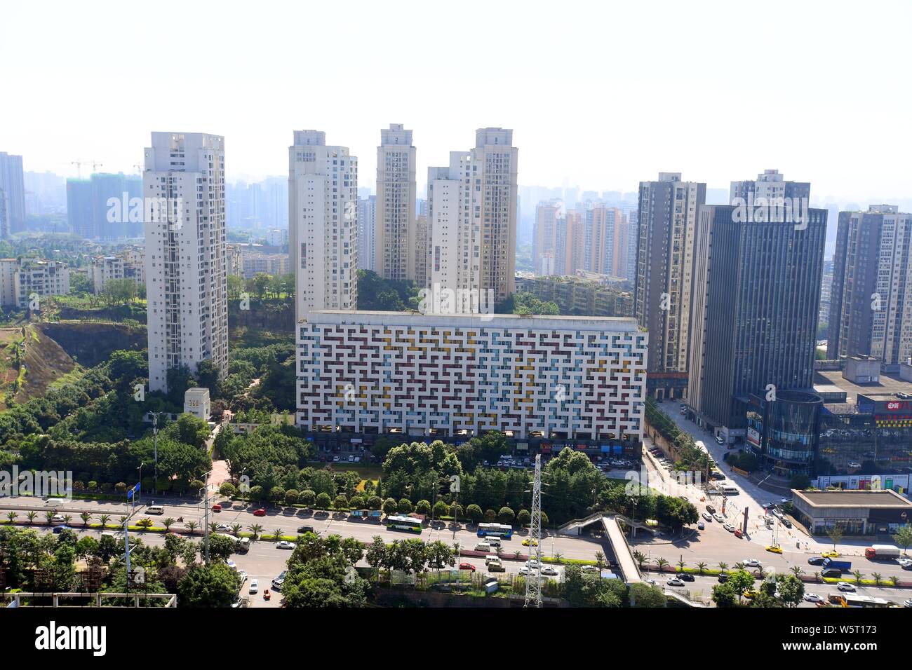Un bâtiment coloré dispose de la forme de QR Code sur sa surface à Chongqing, Chine, le 4 juin 2019. Banque D'Images