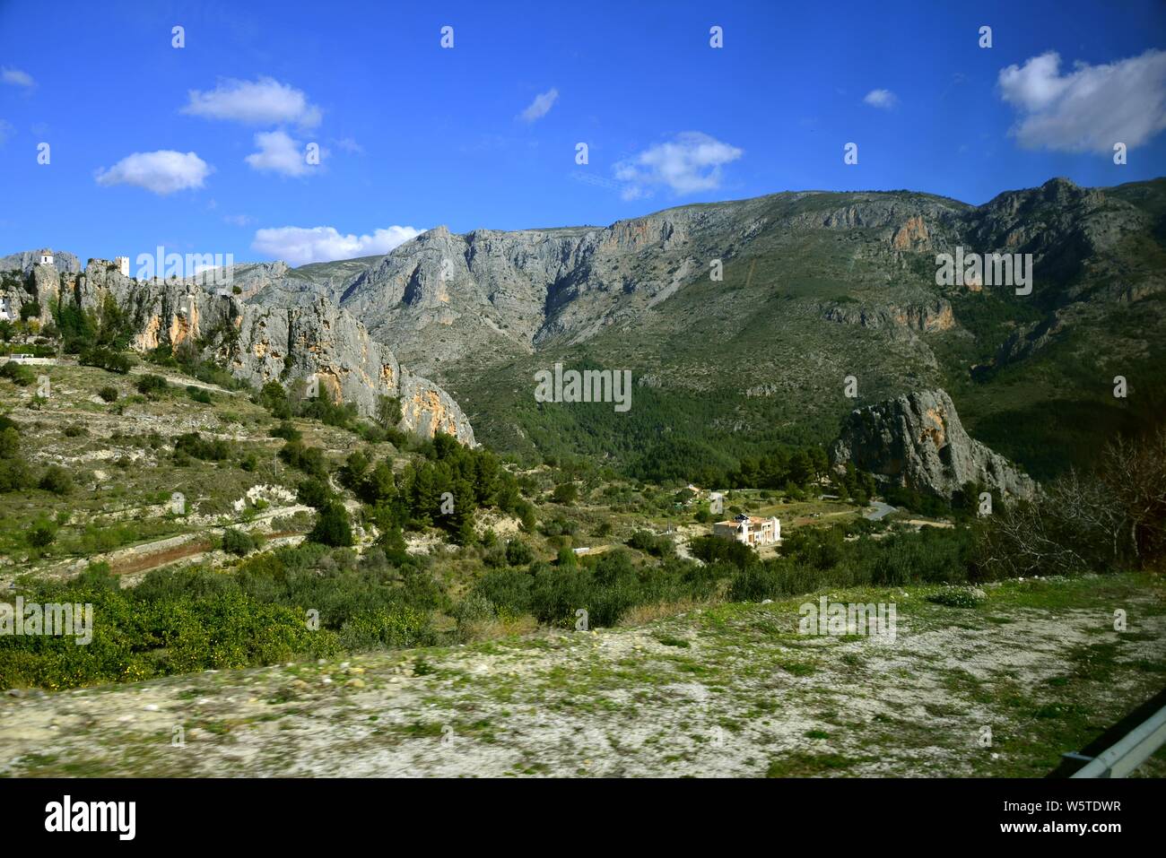 Vue sur la vallée de Guadalest Banque D'Images