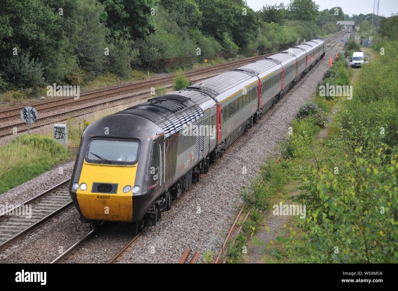 Cross Country HST on 1V50 06:06 Edinburgh à Plymouth service en passant par North Stafford Junction entre Derby et Burton-on-Trent Banque D'Images