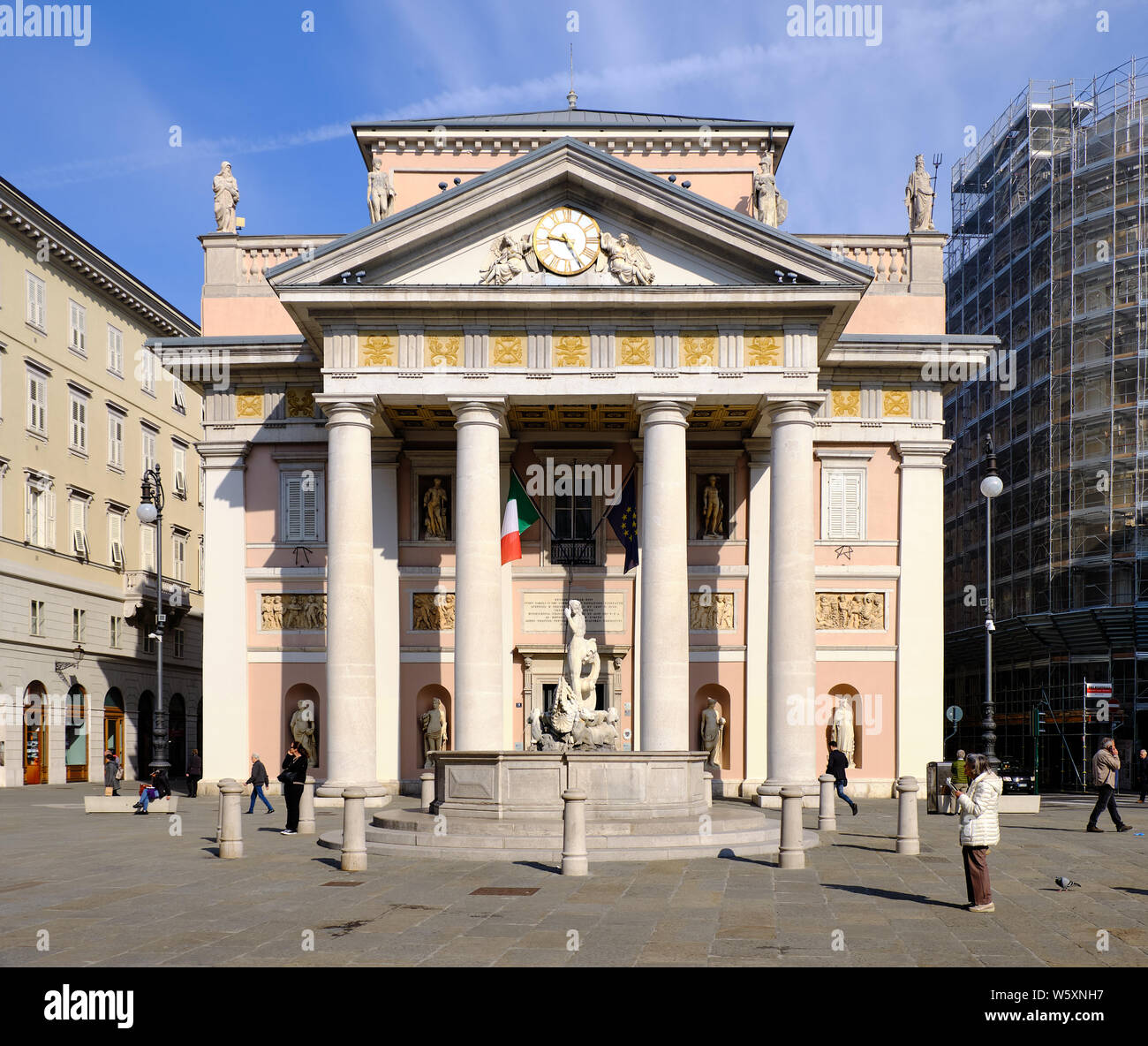 L'ancien bâtiment de la bourse sur la Piazza della Borsa. Trieste, Italie, avril 2019 Banque D'Images