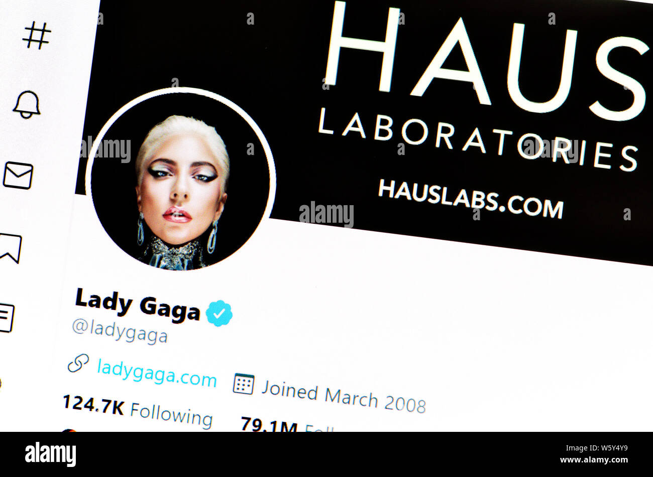 La page Twitter (juillet 2019) : (Lady Gaga Stefani Joanne Angelina Germanotta) - Le chanteur-compositeur Banque D'Images