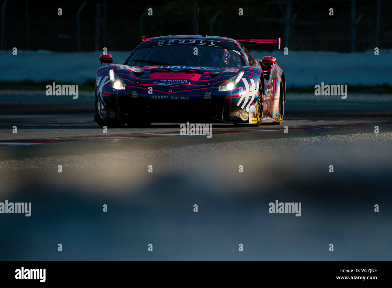 20 juillet 2019, le circuit de Barcelone, Barcelone, Espagne ; les ormes - 4 heures de course de Barcelone ; Manuela Gostner Rahel Frey , et Michelle Gatting du Kessel Racing team LMGTE en action pendant les 4 heures de Barcelone Pablo Guillen / Alamy Banque D'Images