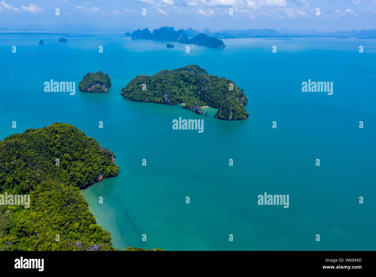 Vue aérienne de la belle île tropicale de Koh Yao Noi en Thailande Banque D'Images