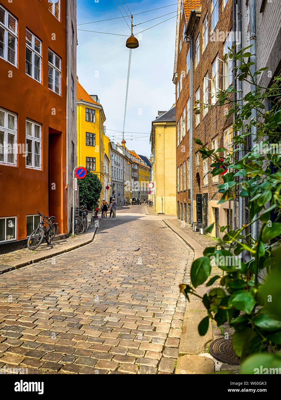 29 juillet 2019 : Copenhague, Danemark : une ruelle tranquille du centre-ville de Copenhague sur une belle journée d'été Banque D'Images