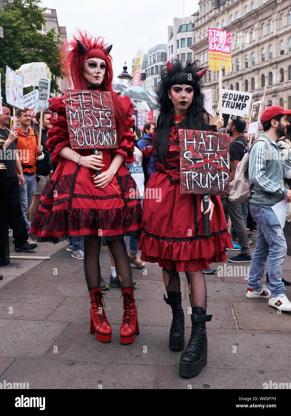 Trump satanique des manifestants à Londres. Banque D'Images