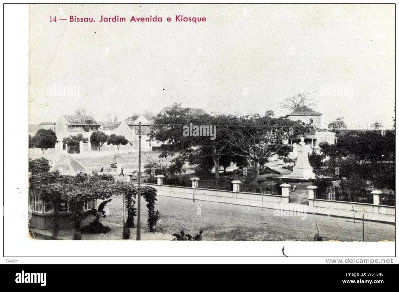 DC - 14 - Bissau. Avenida Jardim e : Kiosque. Banque D'Images