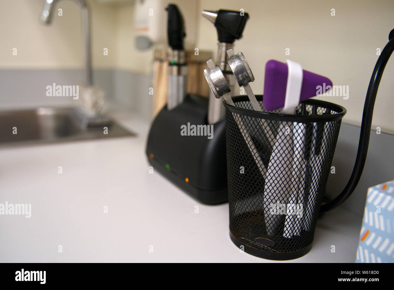 Instruments cliniques de base pour un examen général des médecins. Banque D'Images