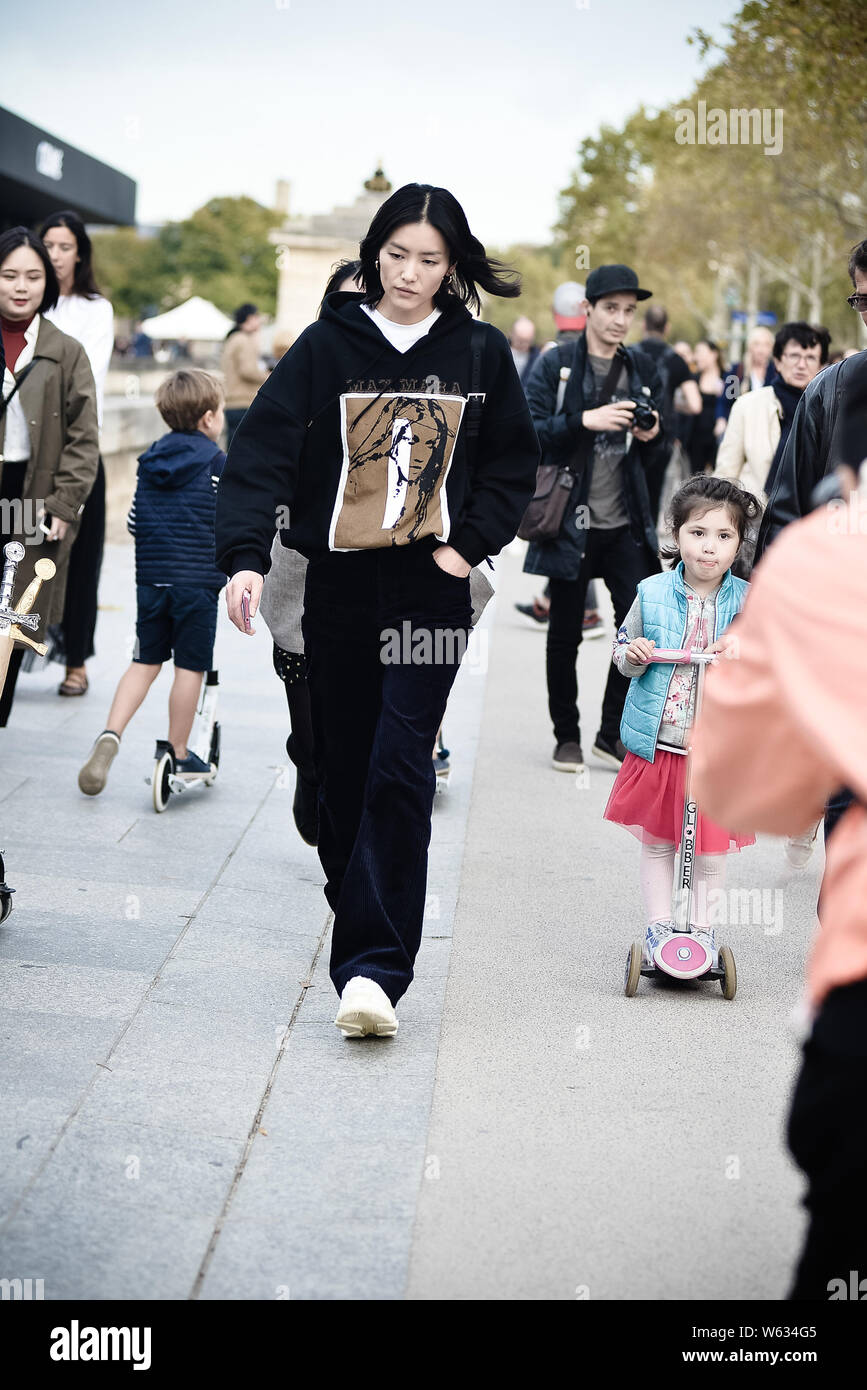 Max mara model Banque de photographies et d'images à haute résolution -  Alamy