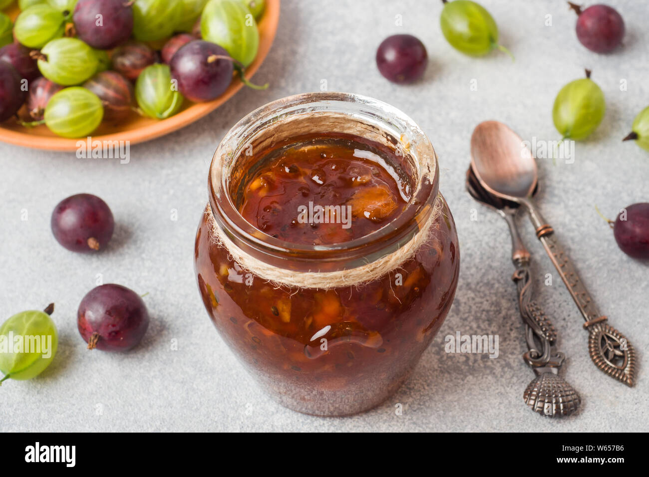 Pot de confiture de groseille Banque de photographies et d’images à