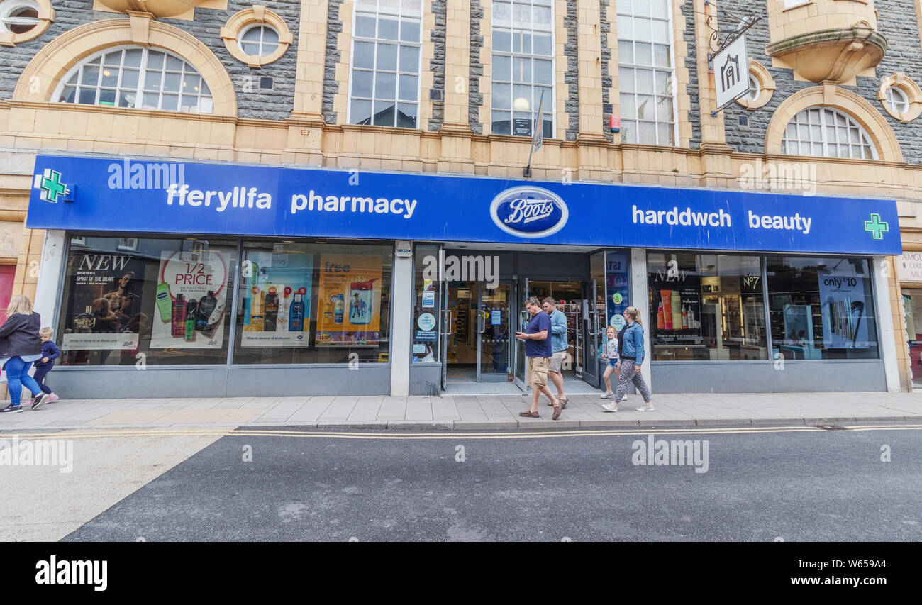 Aberystwyth, Pays de Galles / UK - 20 juillet 2019 - Bottes shop avant. Boots est un détaillant de beauté et de santé et de pharmacies au Royaume-Uni Banque D'Images