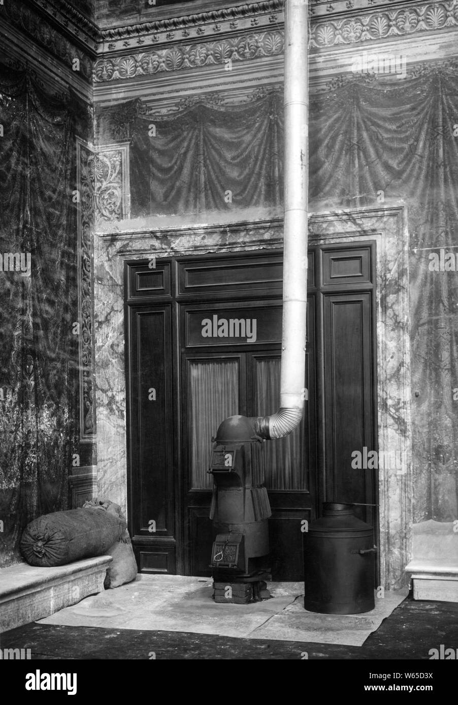 Cuisinière du conclave, Chapelle Sixtine, Palais apostolique, Cité du Vatican 1939 Banque D'Images