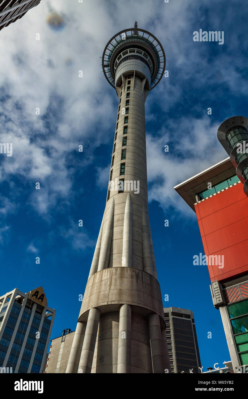 L'Auckland Sky Tower. Bâtiment le plus élevé de l'hémisphère sud Banque D'Images