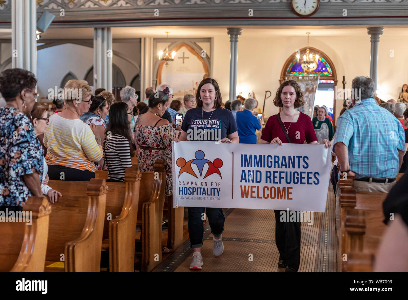 Detroit, Michigan - une messe catholique pour les familles d'immigrants qui sont séparés ou en détention. L'événement a recueilli des fonds pour la diocèses catholiques d'El Banque D'Images