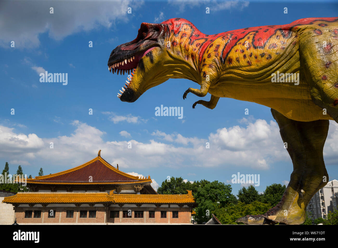 Avis d'un dinosaure modèle sur l'affichage à l'exposition mondiale Jurassique Musée de Nanjing à Nanjing city Jiangsu province de Chine orientale, le 13 juillet 2018. L Banque D'Images