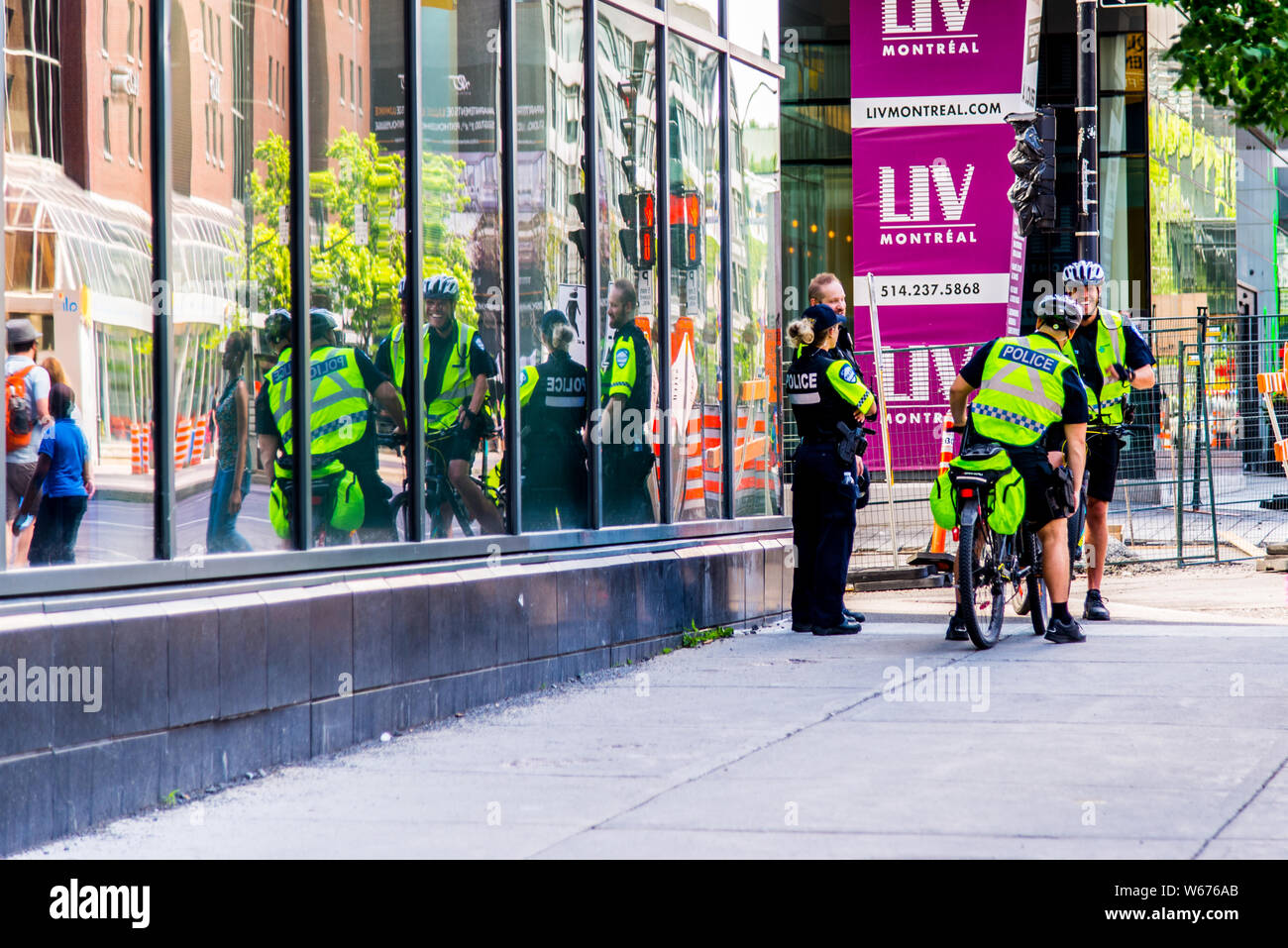 Police de montréal Banque de photographies et d’images à haute ...