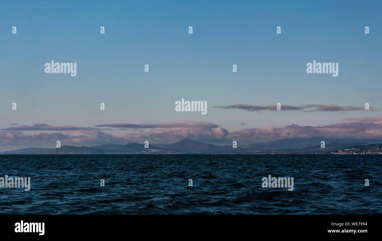 Vue panoramique de la baie de Dublin Wicklow Mountains Banque D'Images