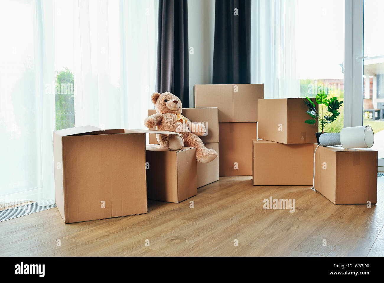Les boîtes de déménagement et de meubles à new home Banque D'Images