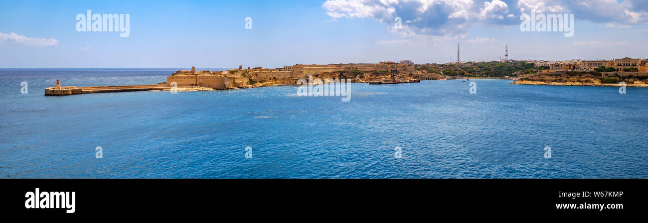 Ricasoli et brise-lames est fort Ricasoli de Malte Banque D'Images