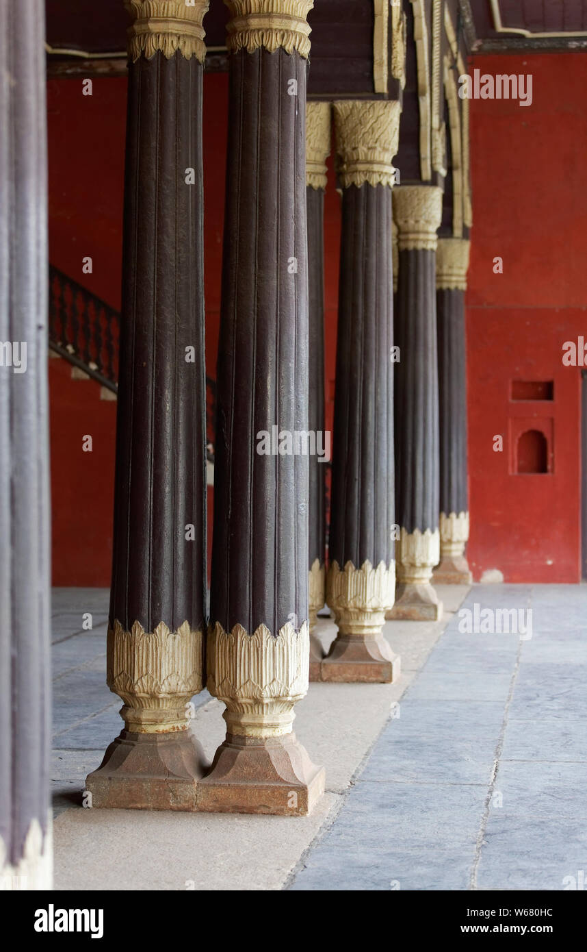 D'été de Tipu Sultan Palace, à Bangalore, en Inde, est un exemple de l'architecture, l'Indo-Islamic la résidence d'été de l'Mysorean Tipu Sultan souverain. Banque D'Images