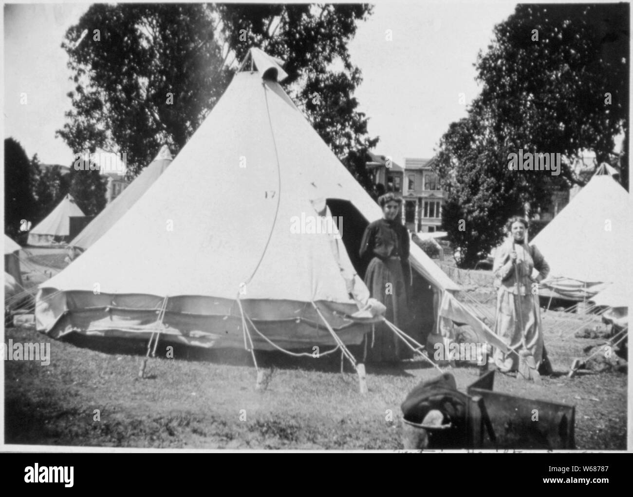 Tremblement de terre de San Francisco de 1906 : la tente à Hamilton Square Banque D'Images