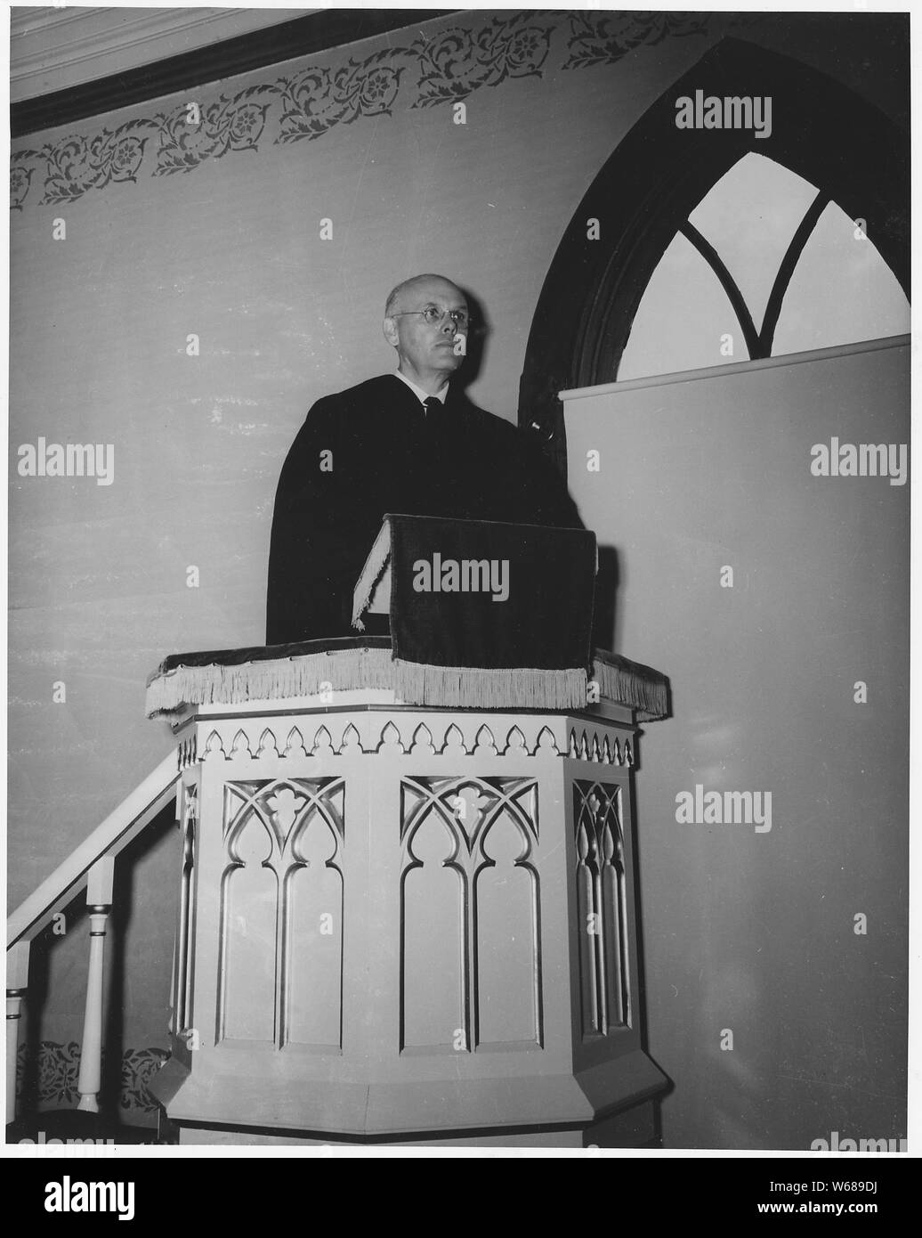 Le comté de Shelby, Iowa. L'église est l'institution la plus importante dans l'arrêt Irwin aujourd'hui. Ce n'était pas de t . . . ; Portée et contenu : la légende complète se lit comme suit : le comté de Shelby, Iowa. L'église est l'institution la plus importante dans l'arrêt Irwin aujourd'hui. Ce n'était pas de l'église, la communauté ne serait pas souhaitable d'un endroit où vivre. C'est la façon traditionnelle de penser à l'église, et la déclaration a été faite par un non-amateur de l'église. Ces photos ont été prises dans l'Église luthérienne de Norvège, au sud du village de Irwin. Son pasteur est un agriculteur sur le côté et un homme respecté par tout le monde. Son Banque D'Images