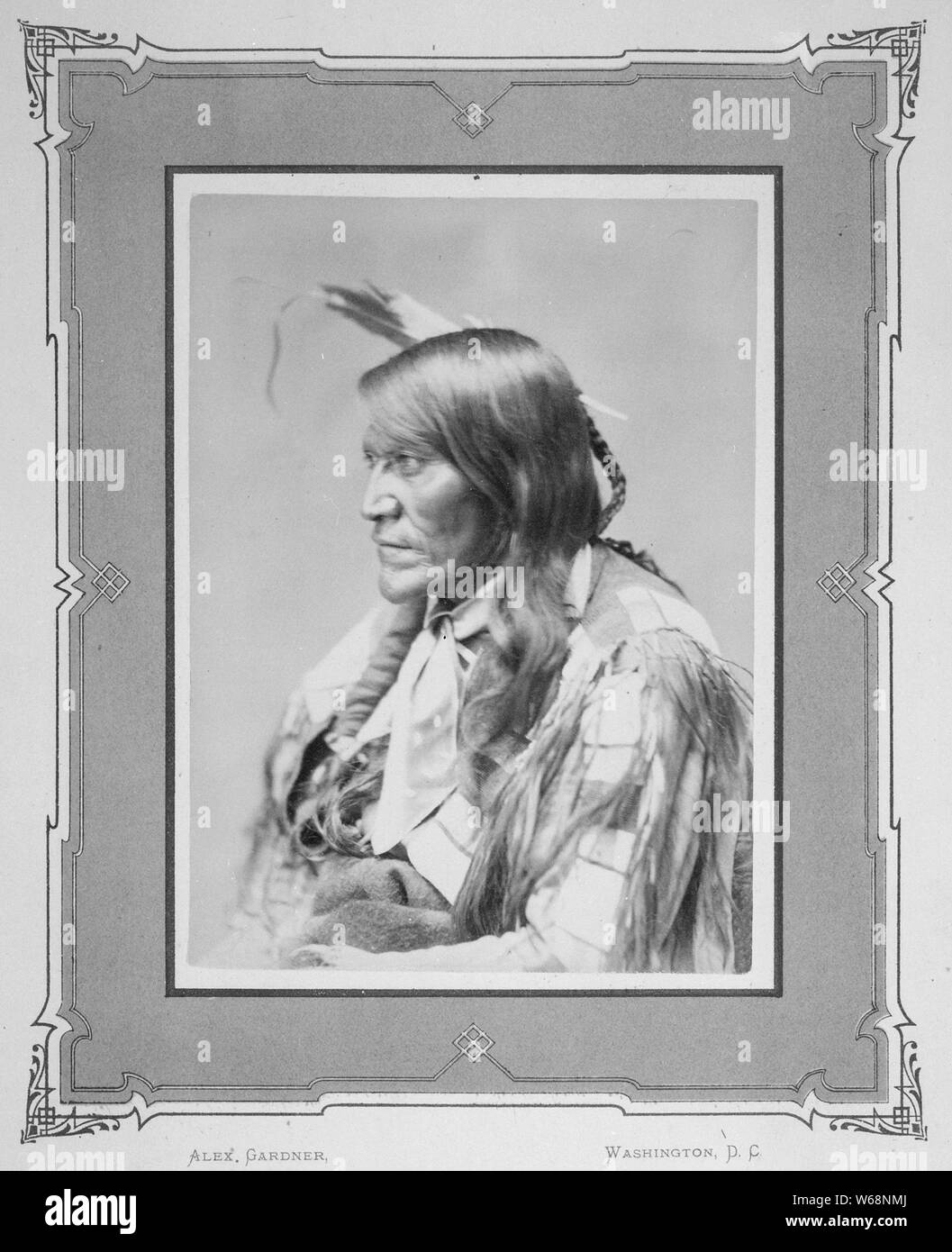 Deux Strikes-Num Ka-Chpah-. Brule Sioux, 1872 Banque D'Images