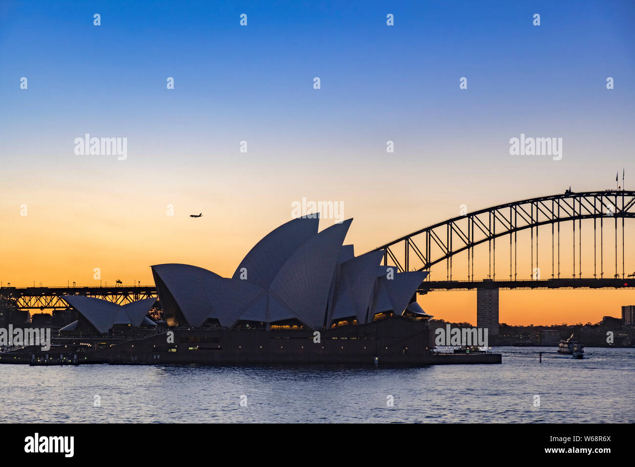 L'Opéra de Sydney est un lieu d'exposition Performing Arts Centre à Sydney Harbour à Sydney, Nouvelle-Galles du Sud, Australie. C'est l'un du 20e siècle" Banque D'Images