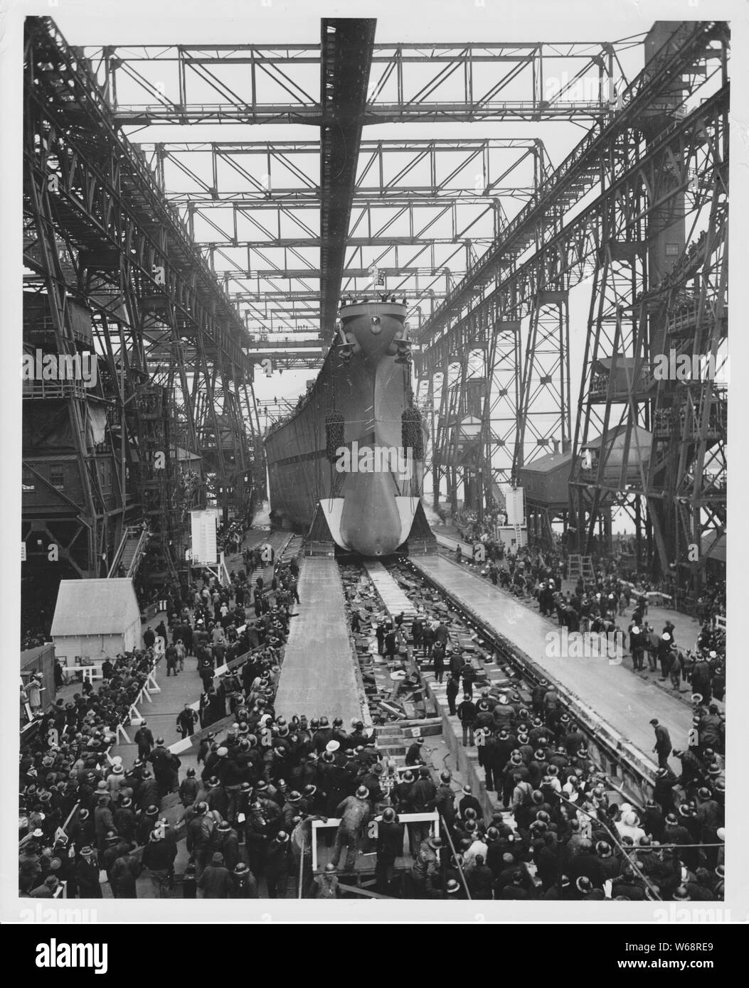 L'USS North Carolina ; lancement de l'USS North Carolina étant lancé en 1940. Boîte : 19LCM, BB-55 à BB-56 ; Dossier : lancement BS 73068 ; F-1112-C-65 ; 9-15 Banque D'Images