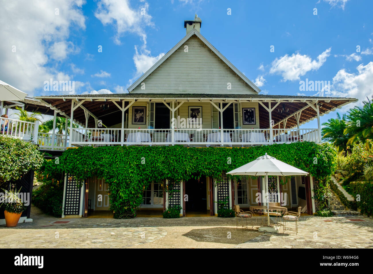 La colline de Kingston, Jamaïque, Dec 2018, Strawberry Hill hôtel de style des Caraïbes dans les Montagnes Bleues Banque D'Images
