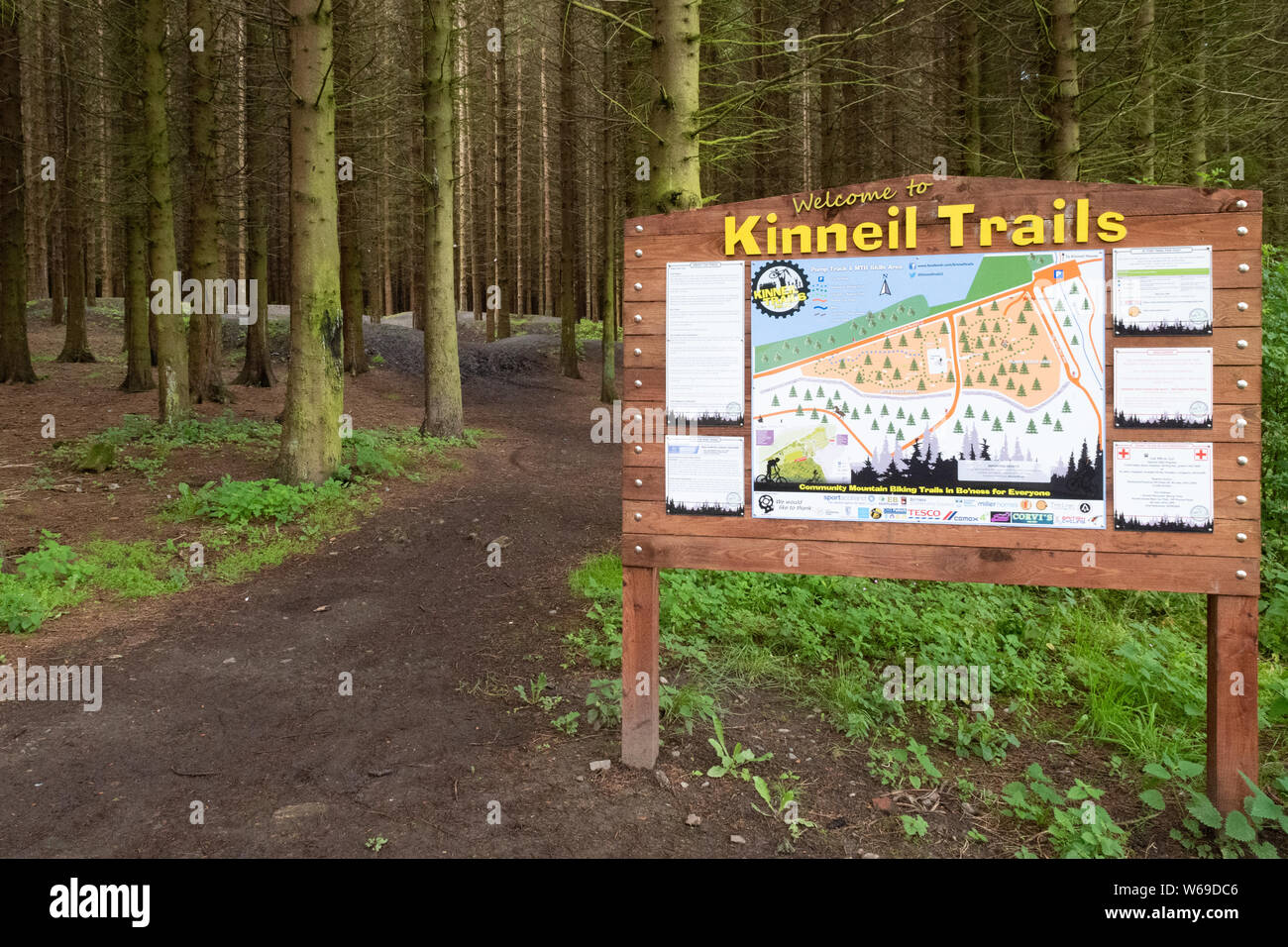Des sentiers de Kinneil - Pump Track et vtt domaine de compétences - Kinneil Woods, Bo'ness, Falkirk, Ecosse, Royaume-Uni Banque D'Images
