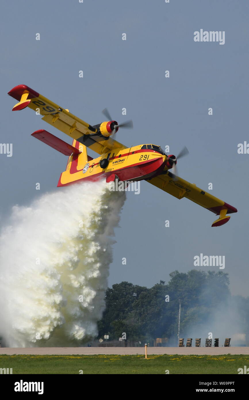 Bombardier d'eau Canadair CL-215 UTILISÉ POUR LUTTER CONTRE LES INCENDIES. Banque D'Images