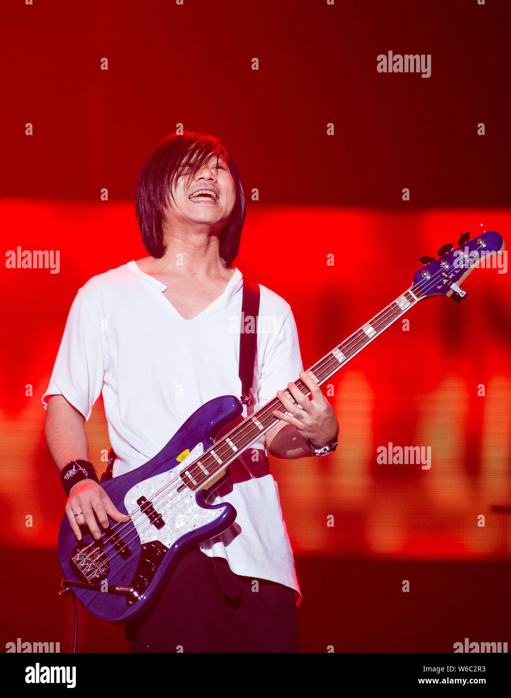 Masa Matthieu Tsai Shen Yen De Rock Band Taiwanais Mayday Fonctionne A La Vie D 18 Concert A Shenyang City Liaoning Province Du Nord Est De La Chine Photo Stock Alamy