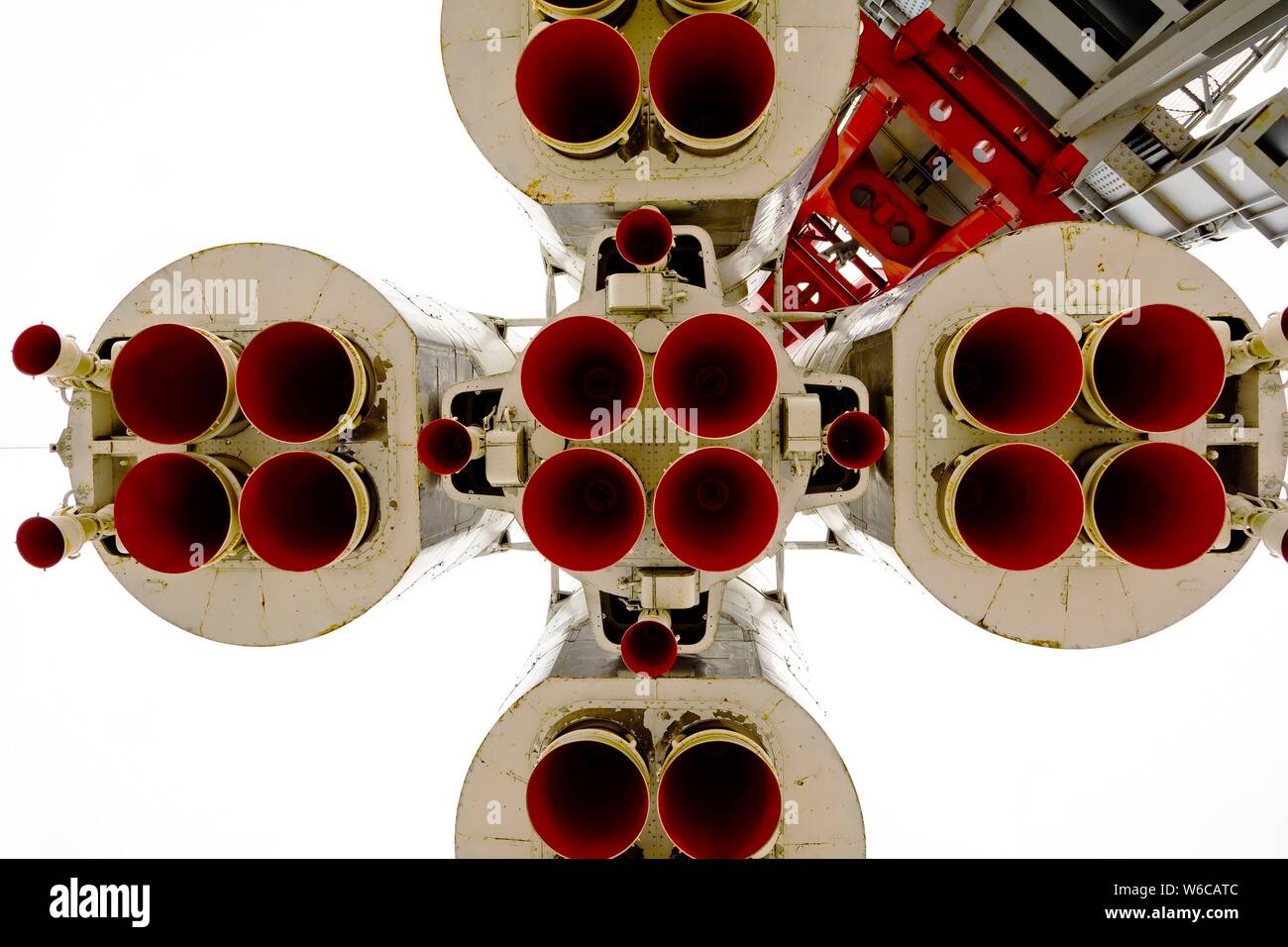 Buse de fusée à partir de l'espace, vue de dessous les moteurs de merde Banque D'Images