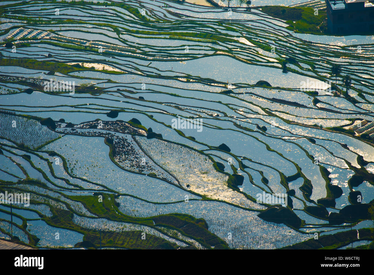 Paysage de champs en terrasses après la rotation des cultures dans la région de Xuyong county, Luzhou city, dans le sud-ouest de la province chinoise du Sichuan, 3 avril 2018. Banque D'Images Paysage de champs en terrasses après la rotation des cultures dans la région de Xuyong county, Luzhou city, dans le sud-ouest de la province chinoise du Sichuan, 3 avril 2018. Banque D'Images