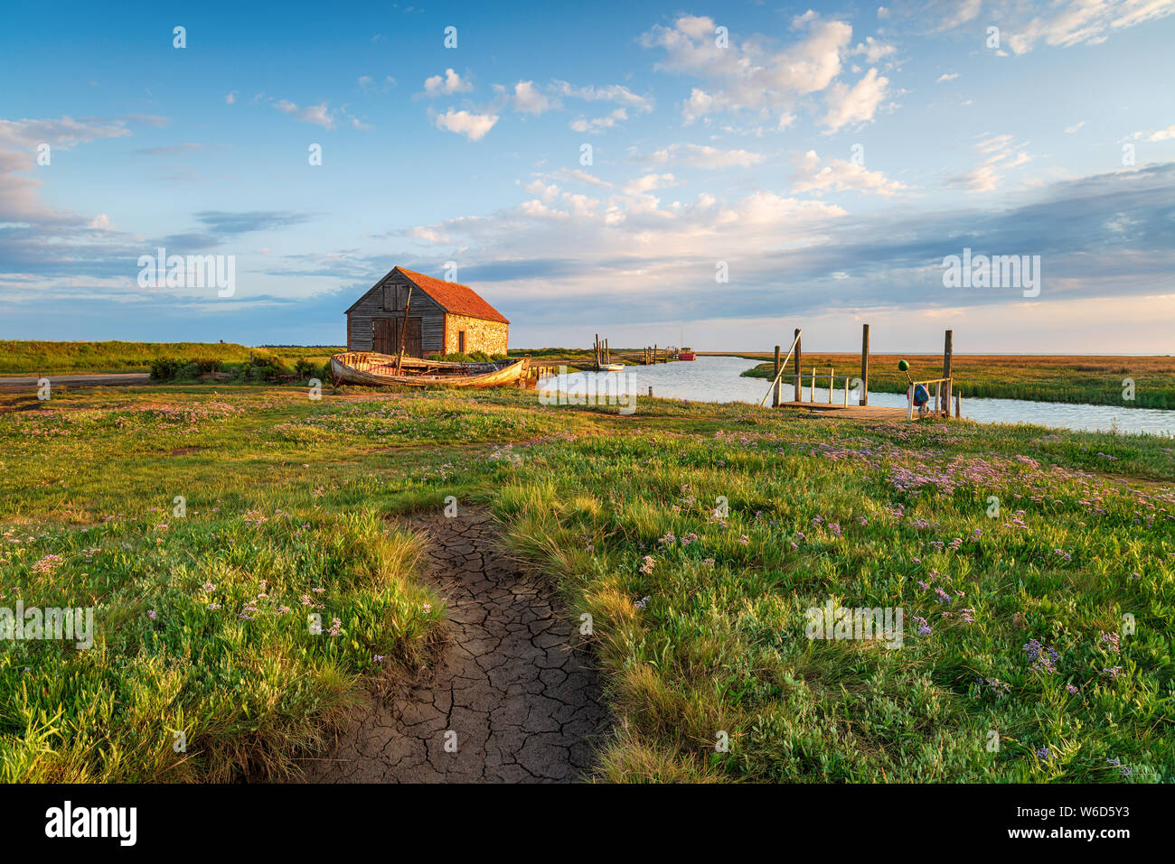 L'été au vieux port de Thornham sur la côte de Norfolk Banque D'Images L'été au vieux port de Thornham sur la côte de Norfolk Banque D'Images
