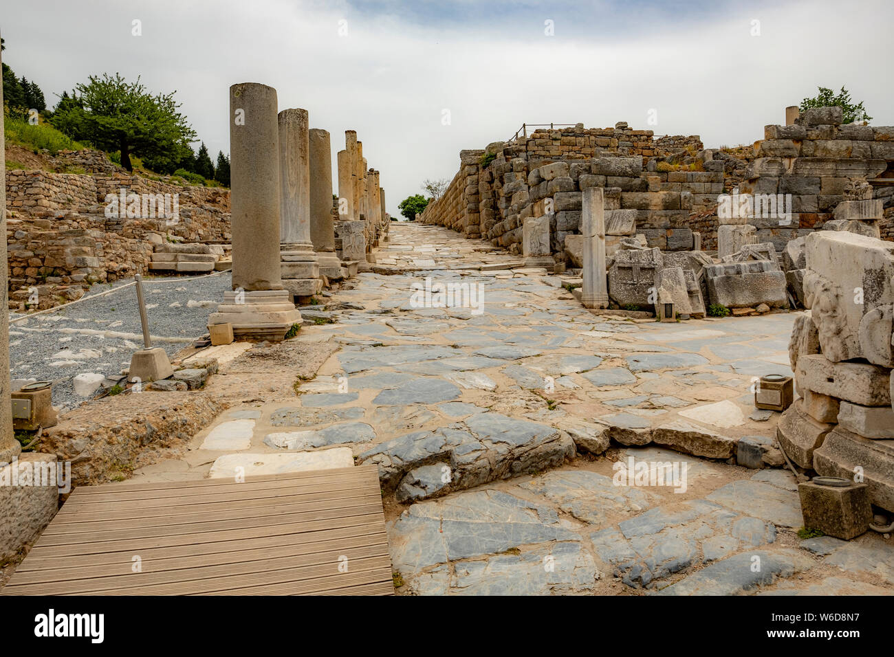 Les ruines de l'ancienne ville romaine et grecque d'Ephèse, une fois qu'un des principaux ports de l'empire romain, et situé dans la province d'Izmir, Turquie Banque D'Images