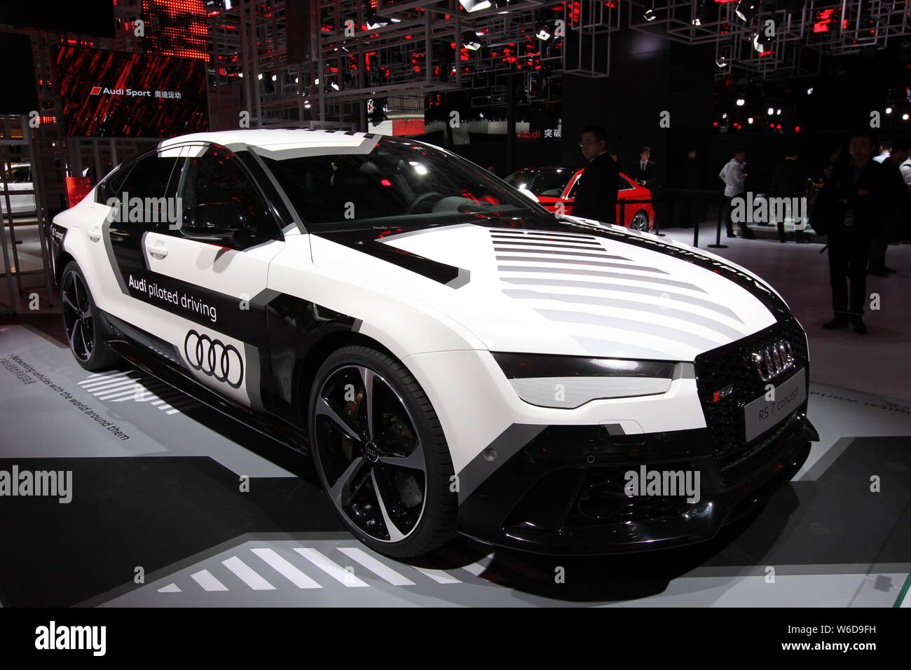 --FILE--une Audi RS 7 concept car est sur l'affichage lors de la 17e Exposition de l'industrie internationale de l'Automobile de Shanghai, également connu sous le nom de Auto Shanghai 2017 Banque D'Images